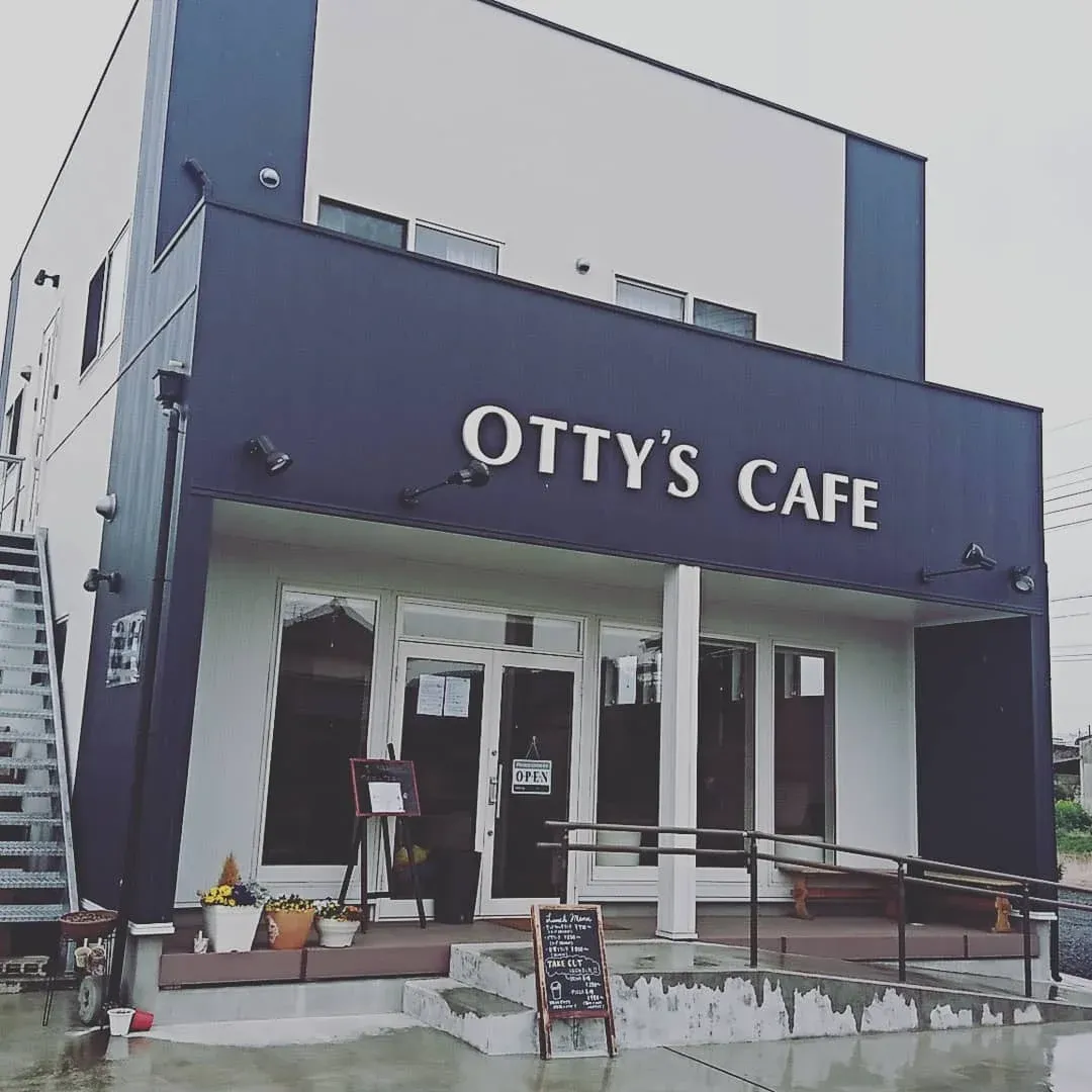 OTTY'S CAFE の店舗外観